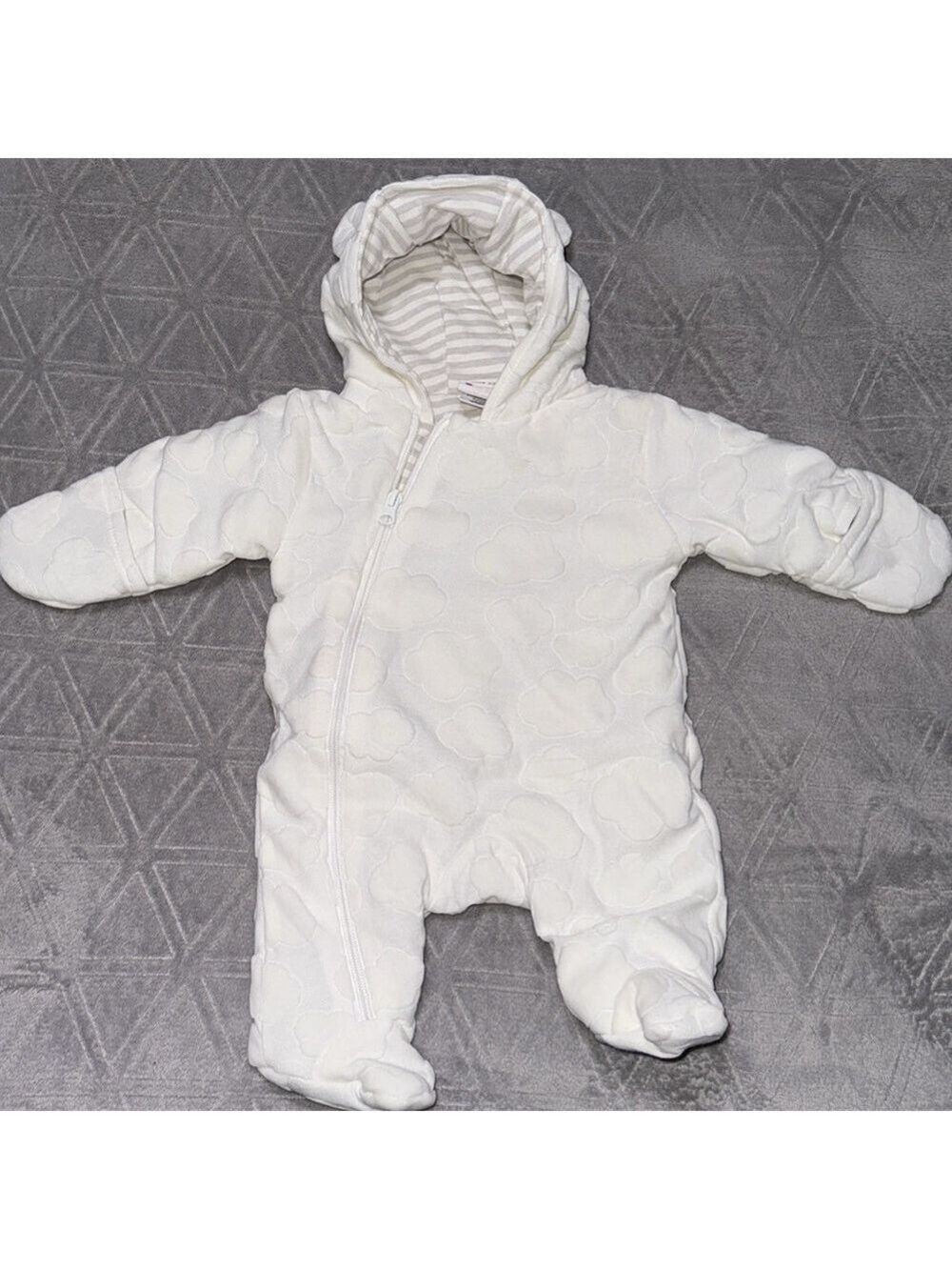 Footed bunting snowsuit